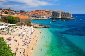 Croatie mer plage touristes